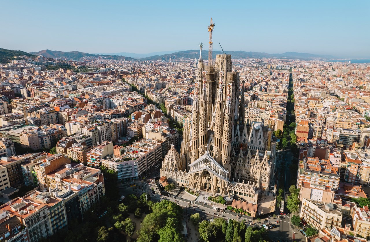 Gaudí’s Sagrada Família: A Masterclass in Patience, Process, and Creativity